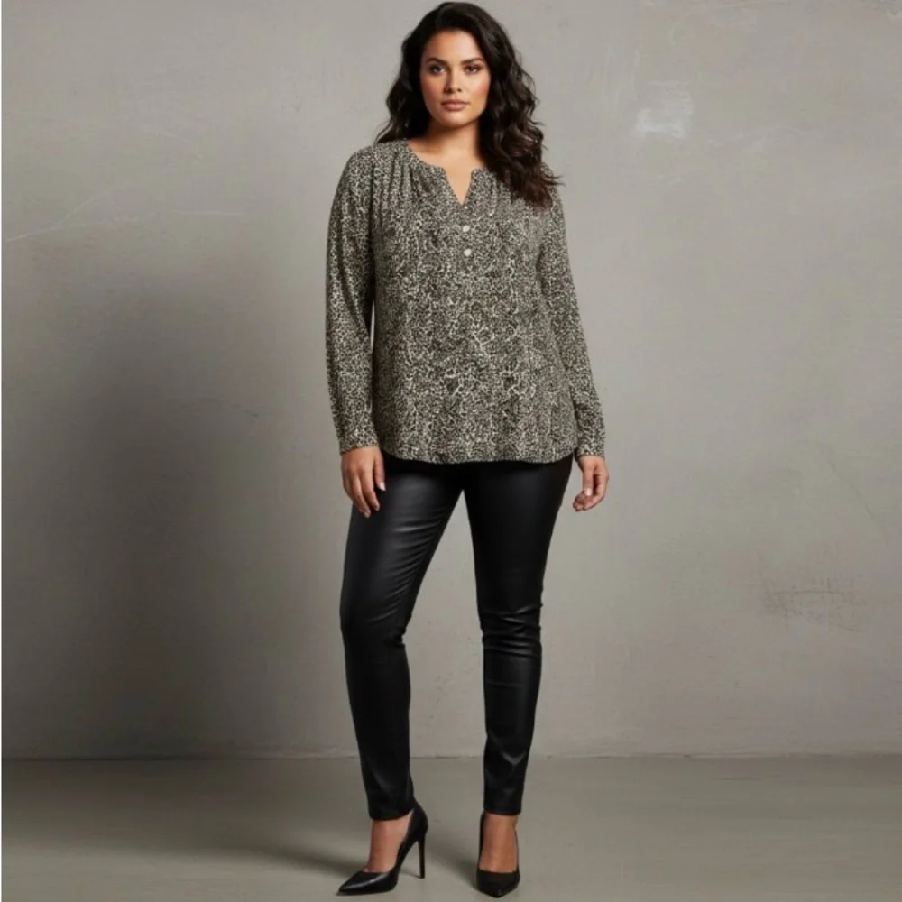Old Navy Animal Print Blouse XXL Long Sleeve Open Neck - Picture 1 of 9
